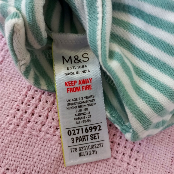 Marks & Spencer, 3pk multi coloured, cotton long sleeved sleepsuits, 2-3 years - Picture 2 of 16